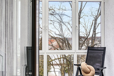 Poing: Charming 2-room attic apartment with conservatory