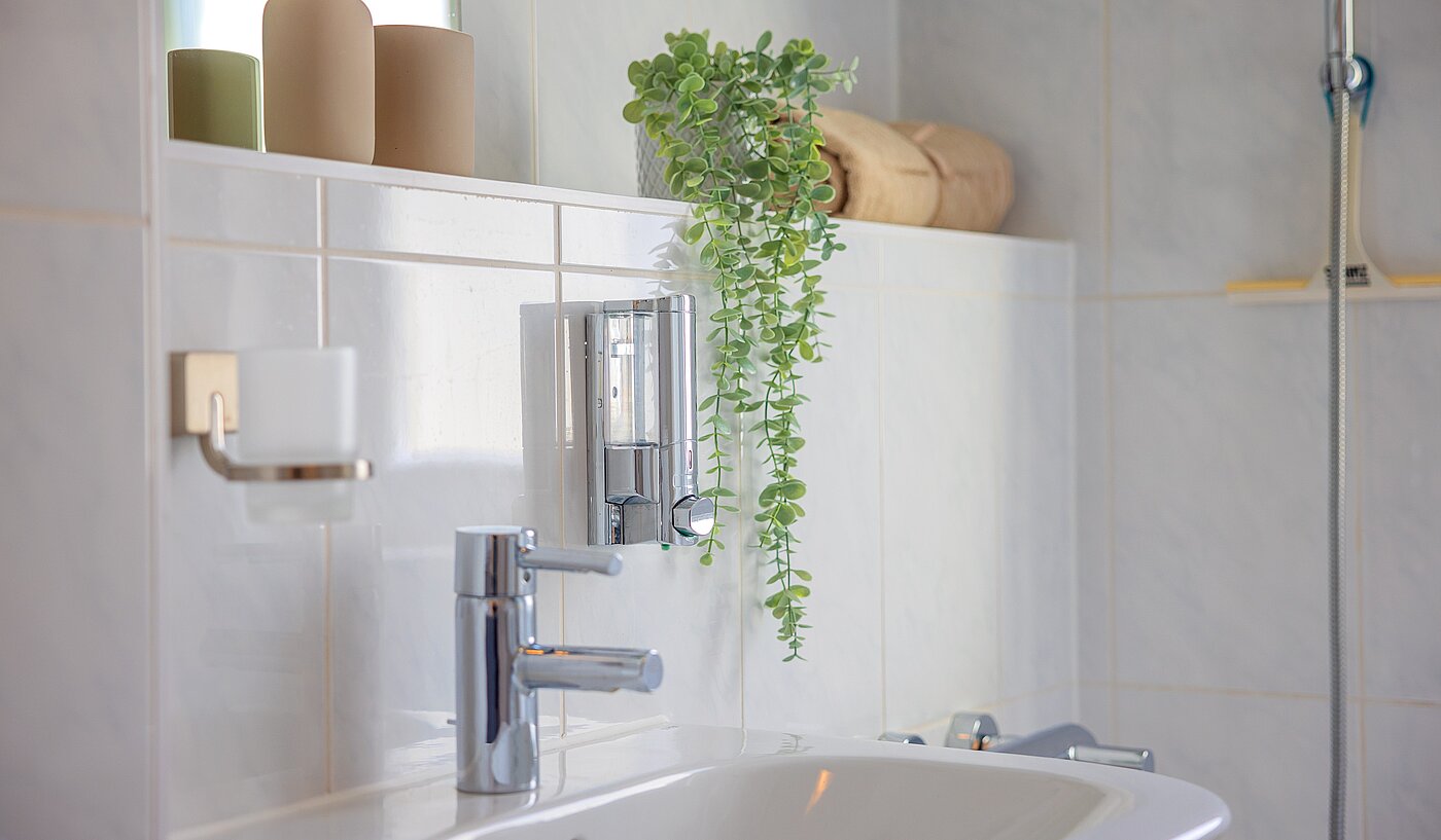 Apartment with 2 room | München-Laim | 700241 | Modernes Badezimmer