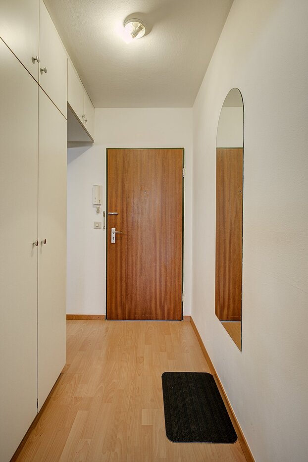 Apartment with 1 room | München-Nymphenburg | 1904ML3 | Flur mit Einbauschrank