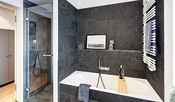 Penthouse with 2 room | München-Maxvorstadt | 704271 | ...Dusche und Badewanne