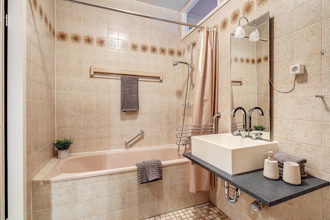 Apartment with 2 room | München-Untergiesing | 2003ML12 | ...mit Badewanne