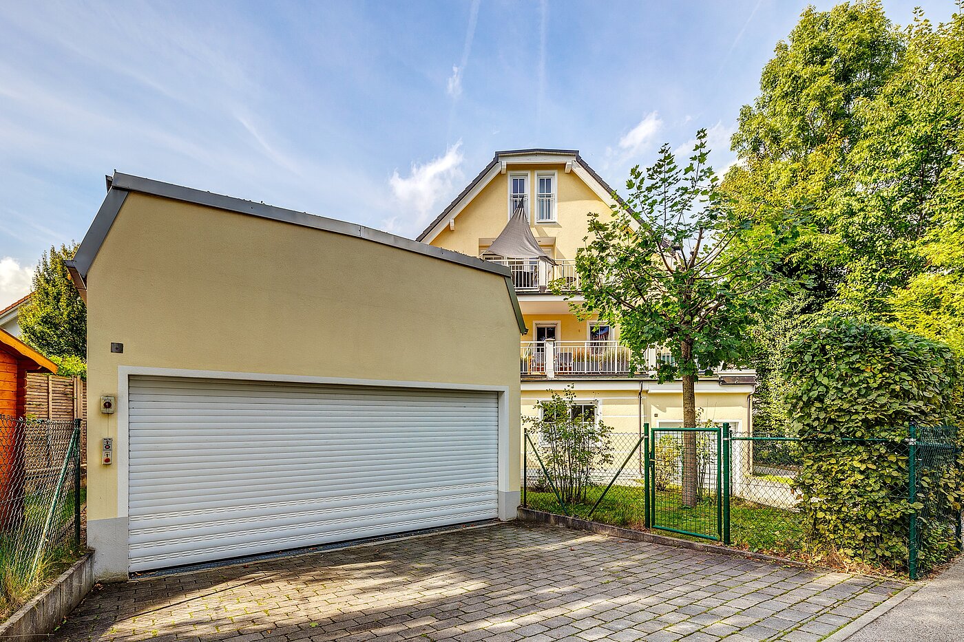 Apartment with 4 room | München-Forstenried | 2209ML6 | Garage