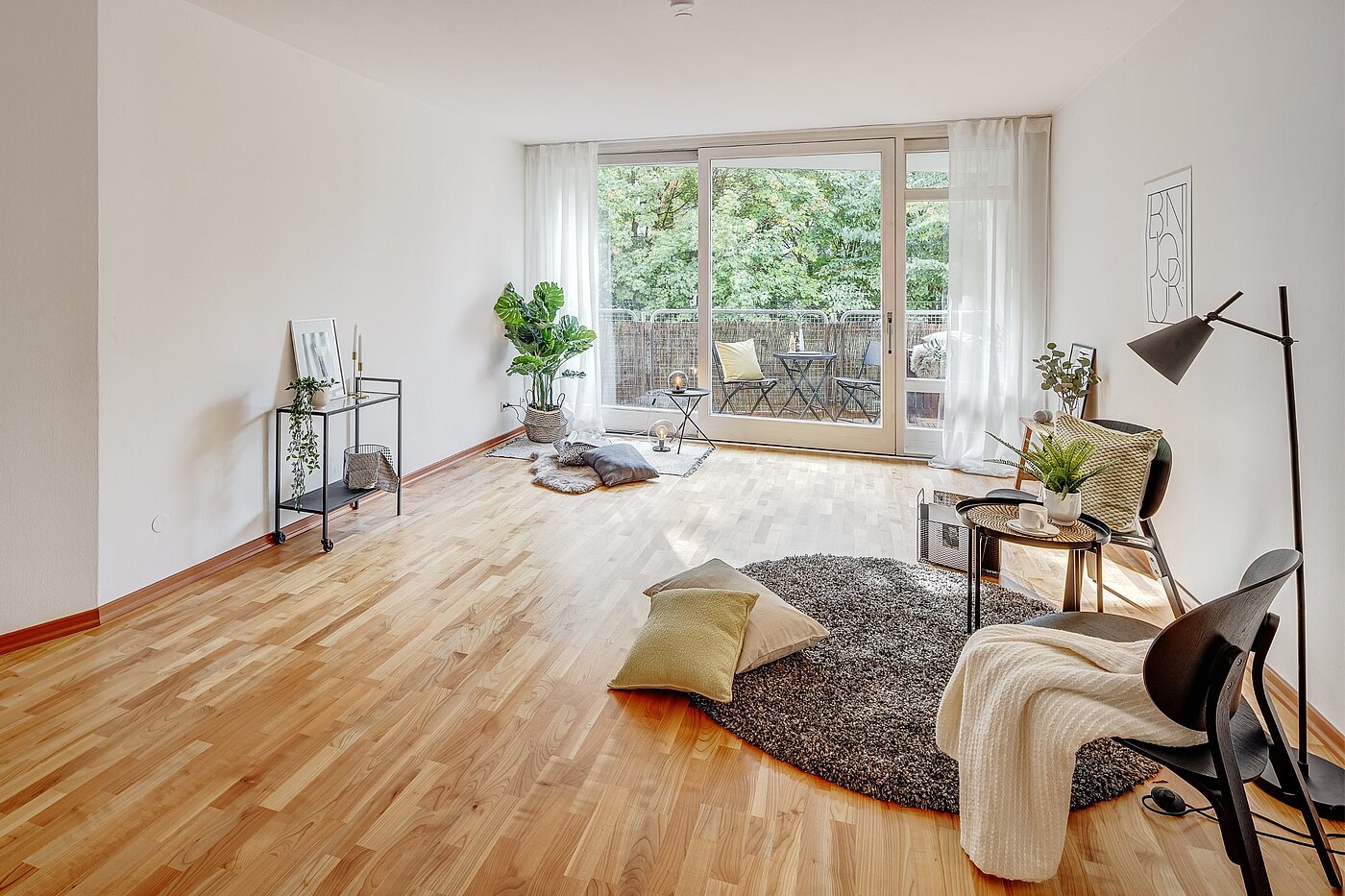 Apartment with 2 room | München-Schwabing | 2109ML3 | ...mit Zugang zum Balkon