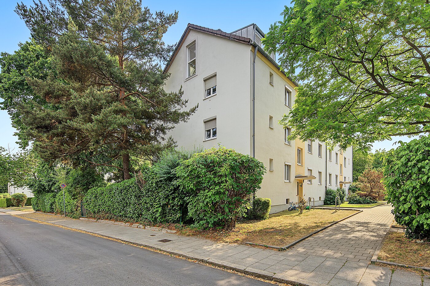 Apartment with 2 room | München-Allach | 70412 | Gebäudeansicht