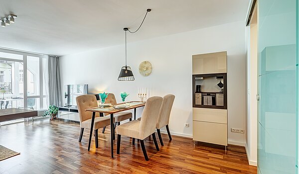 Apartment with 2 room | München-Schwabing | 70434 | ...und Esstisch
