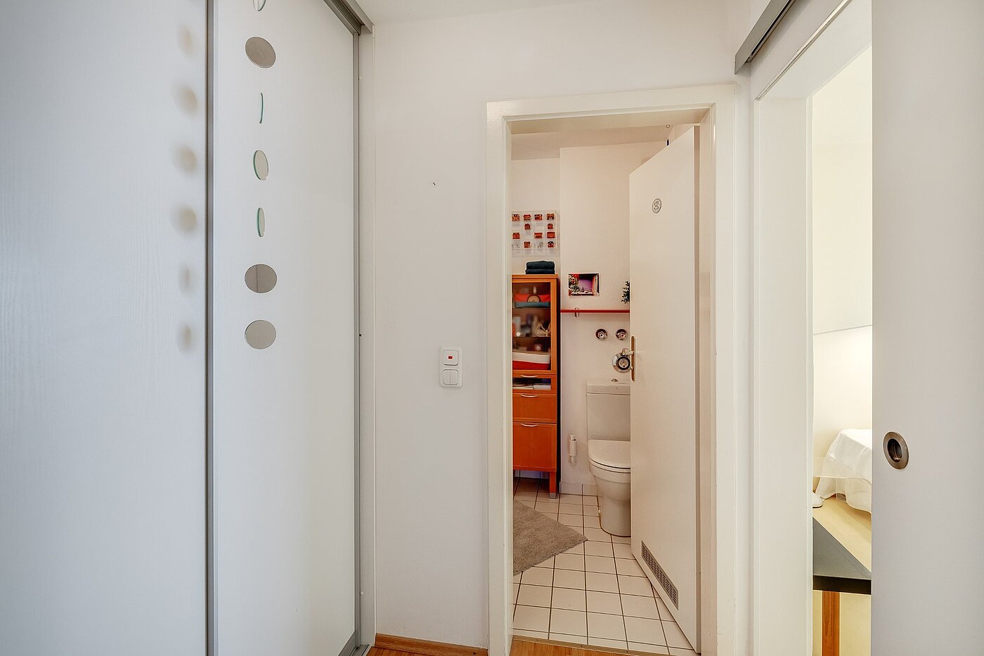 Apartment with 2 room | München-Nymphenburg | 2101ML6 | Flur mit Einbauschrank