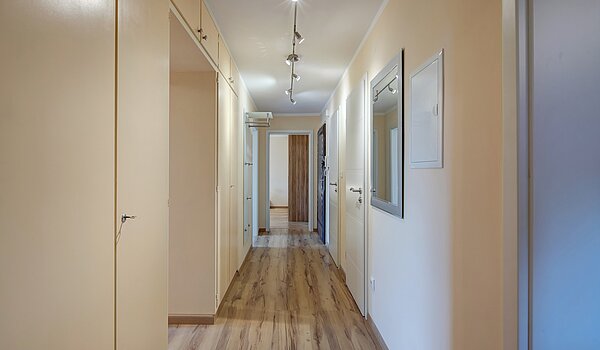 Apartment with 4 room | München-Aubing | 70276 | Flur