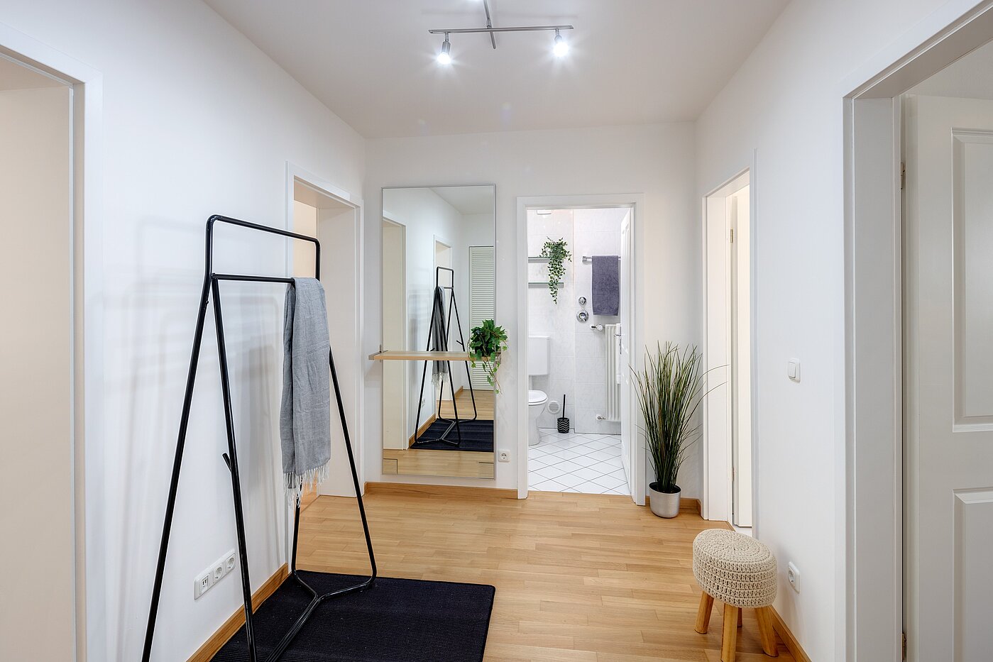 Apartment with 3 room | München-Obergiesing | 70028 | Ansprechender Eingangsbereich...