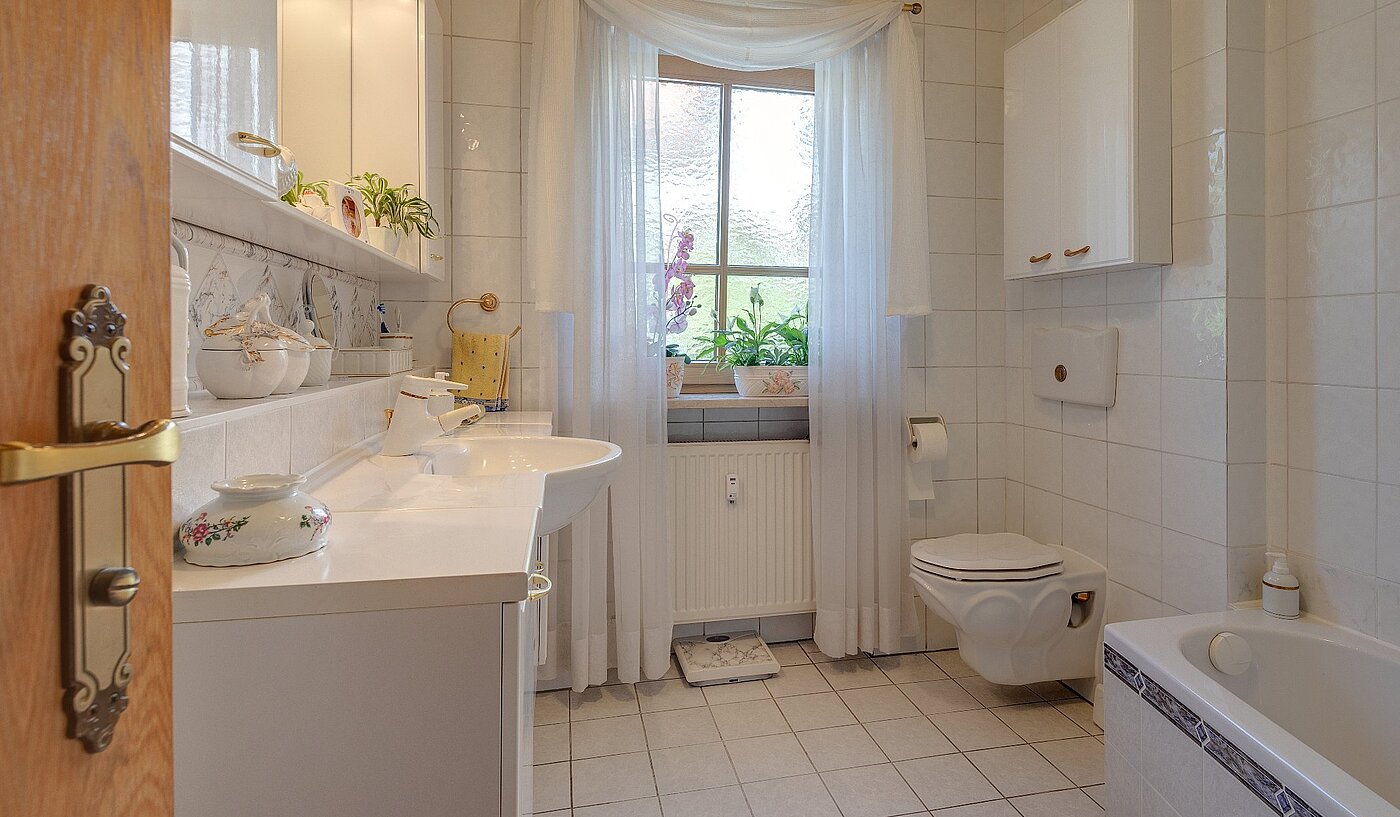 Ground floor apartment with 3 room | München-Untermenzing | 1806ML6 | Helles Bad