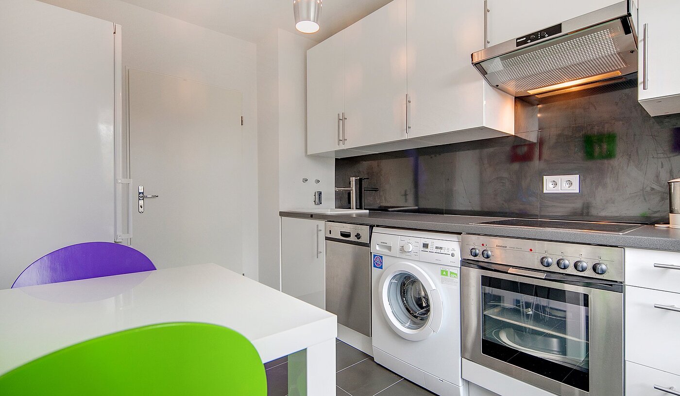 Apartment with 2 room | München-Sendling | 2106ML2 | ...mit kleinem Esstisch