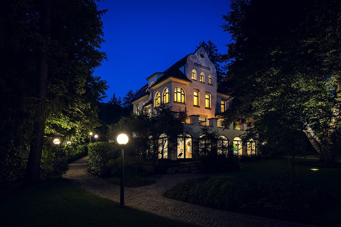 Villa with 9 room | Reutlingen | 70231 | Villa bei Nacht