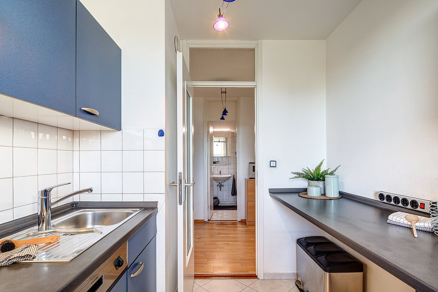 Apartment with 2 room | München-Sendling-Westpark | 2010ML9 | ....mit großer Arbeitsfläche