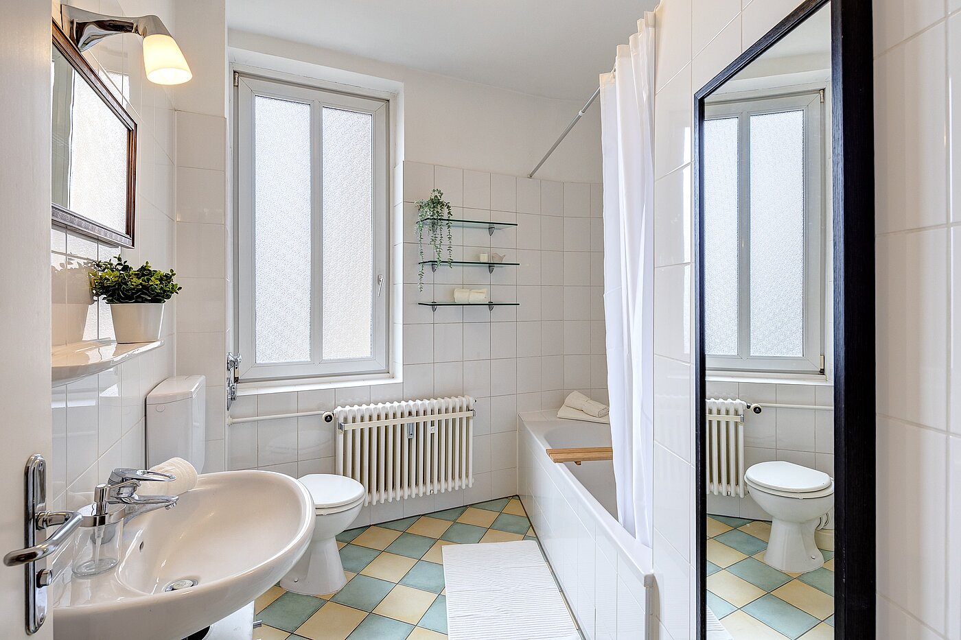 Apartment with 1 room | München-Schwabing | 701051 | Tageslichtbad mit...