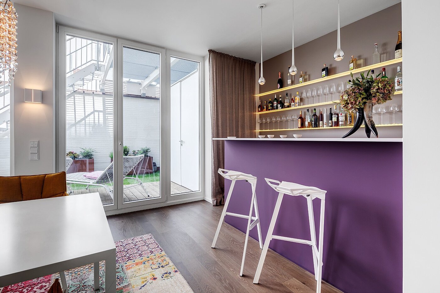 Apartment with 5 room | München-Maxvorstadt | 1807ML1 | mit angrenzender Bar