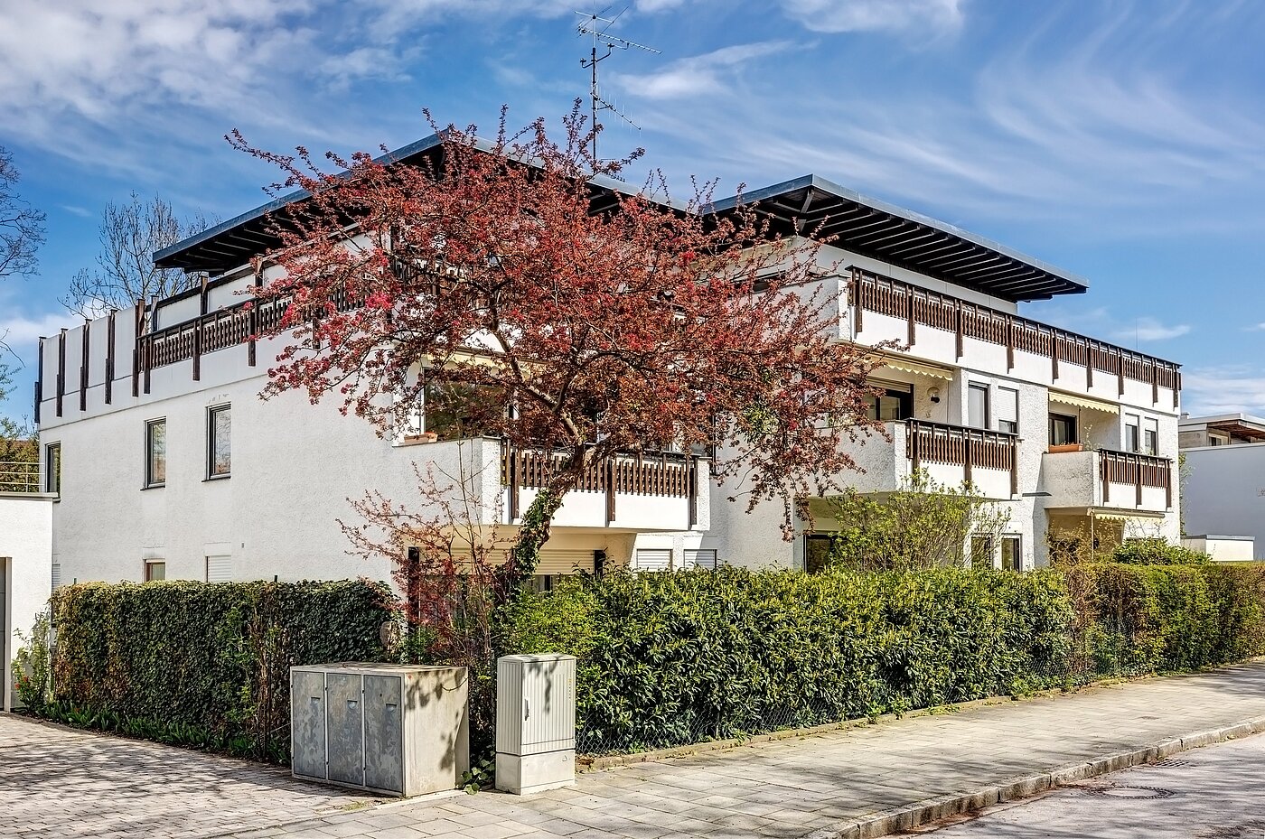 Apartment with 2.5 room | München-Obermenzing | 700191 | Ansicht von der Straße