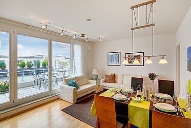 Riem: Attractive 3-room apartment – generous south terrace