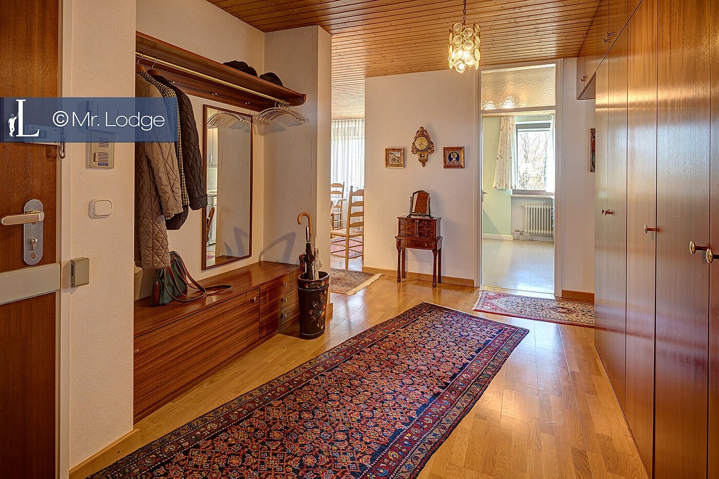 Attic Apartment with 5 room | Aschheim | 1710ML4 | Schöner Eingangsbereich....