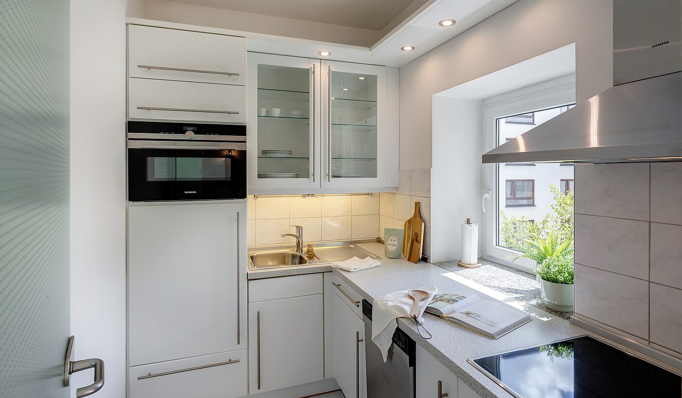 Apartment with 1 room | München-Maxvorstadt | 2206ML5 | Helle Küche mit...