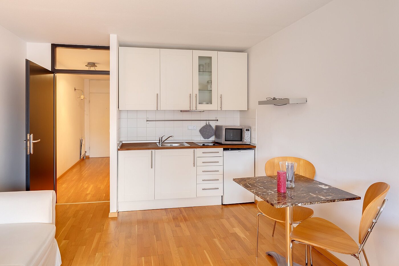 Apartment with 1 room | München-Isarvorstadt | 2110ML3 | Küchen-/ Essbereich