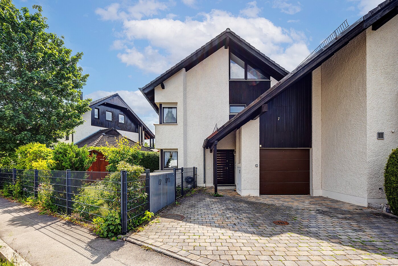 Corner townhouse with 6 room | Germering | 70033 | Eingangsbereich mit Garage