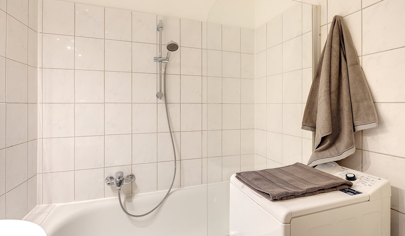 Apartment with 3 room | München-Nymphenburg | 2001ML8 | Bad mit Badewanne