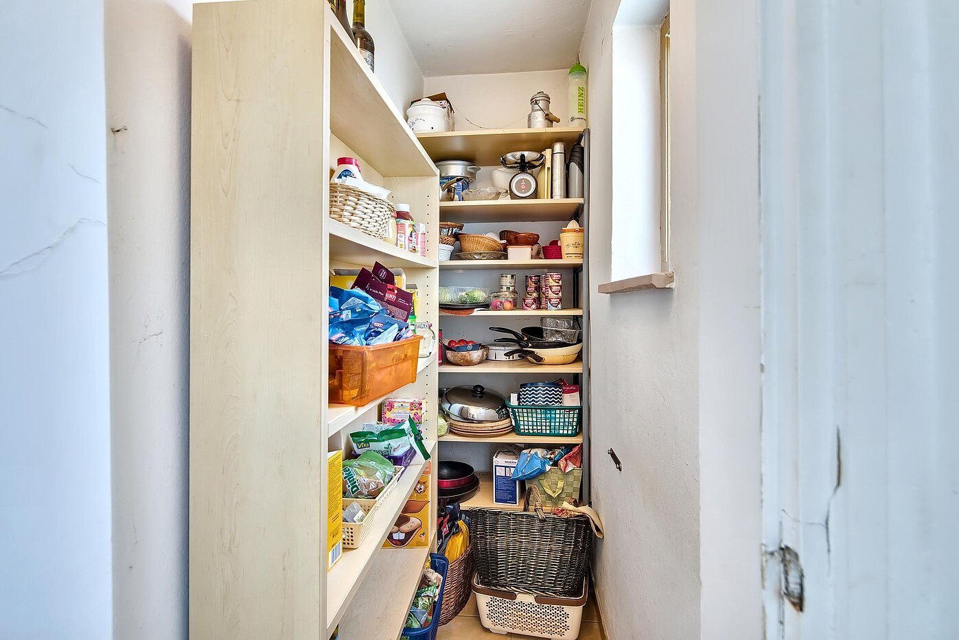 Detached house with 8 room | 70229 | ...anschließender Speisekammer