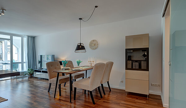 Apartment with 2 room | München-Schwabing | 70434 | ...und Esstisch
