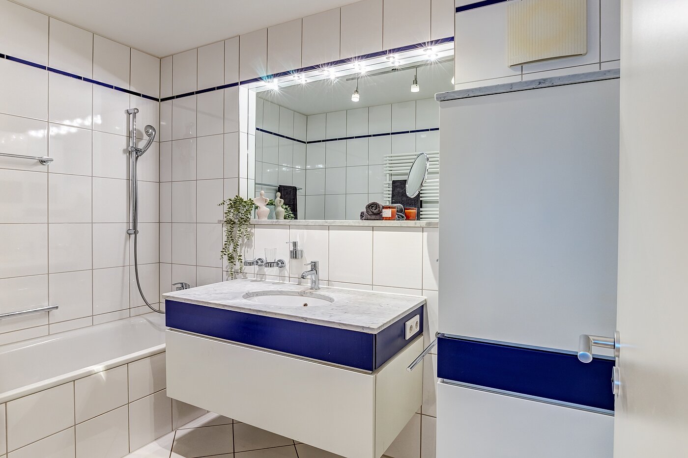Apartment with 3 room | München-Neuhausen | 70489 | Badezimmer