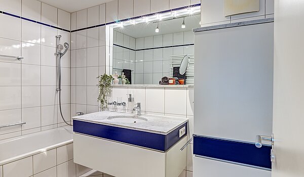 Apartment with 3 room | München-Neuhausen | 70489 | Badezimmer