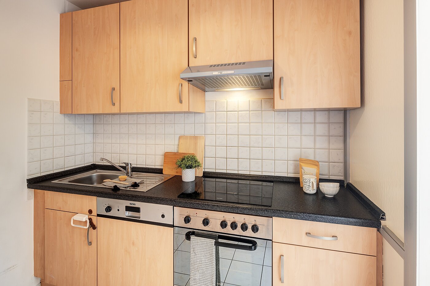 Apartment with 3 room | München-Bogenhausen | 70261 | ...mit allen Küchengeräten