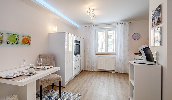Apartment with 2 room | München-Allach | 70412 | Küche mit Essplatz...