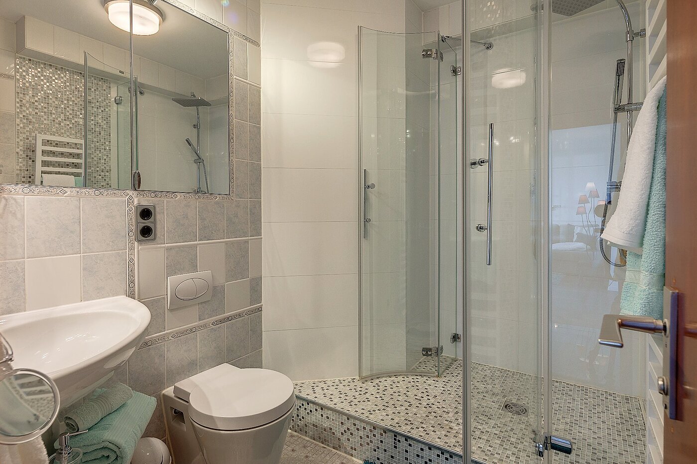 Apartment with 1.5 room | München-Neuhausen | 1807ML3 | Modernes Bad mit großer Dusche