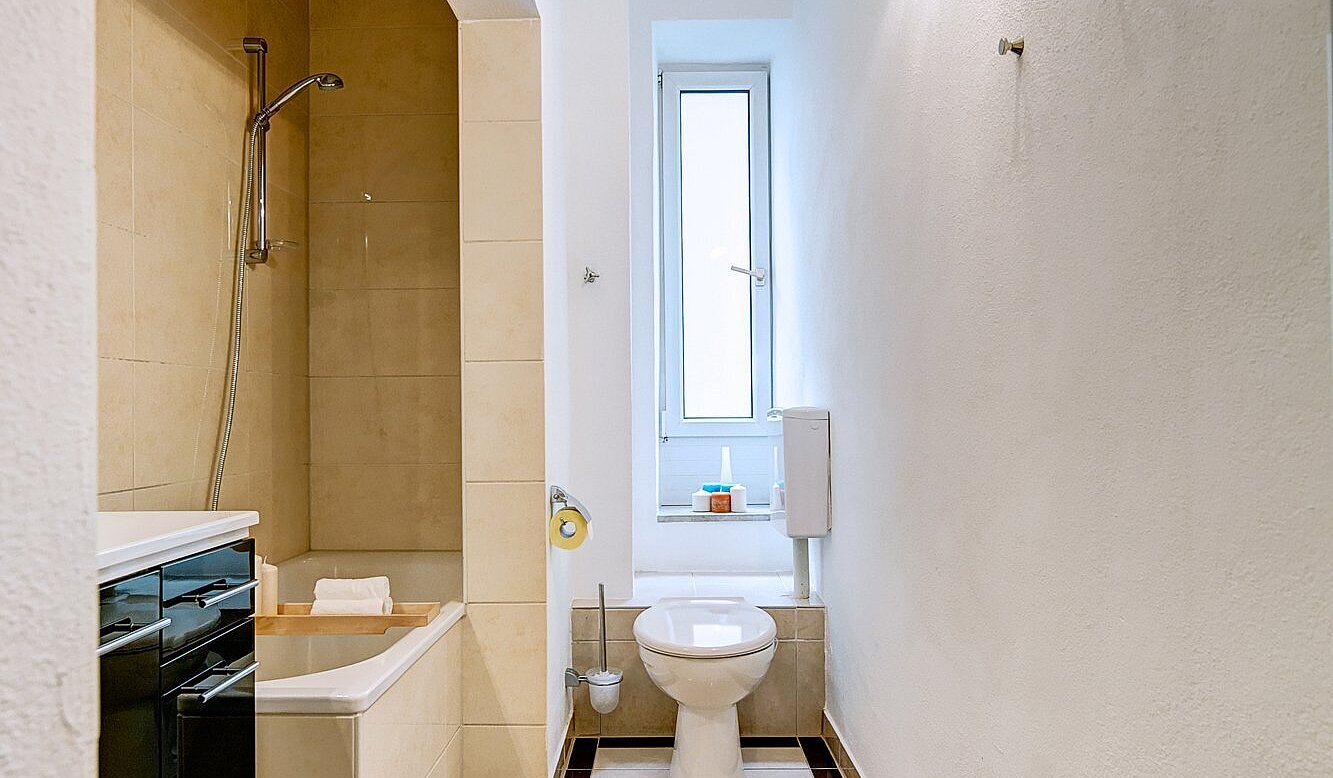 Apartment with 4 room | München-Maxvorstadt | 2011ML2 | Edles Bad mit...