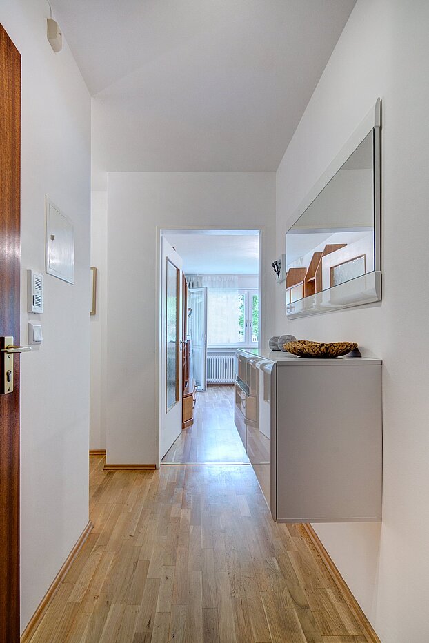 Raised Ground Floor with 2 room | München-Sendling-Westpark | 2001ML1 | Heller Flur