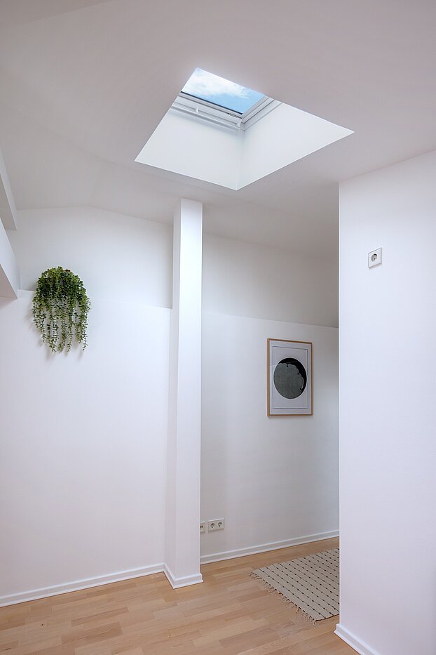 Attic Apartment with 1 room | München-Sendling | 700402 | Elektrische Velux-Dachfenster