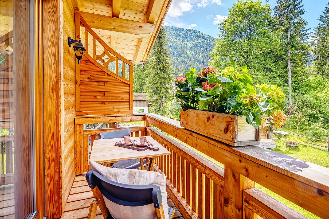 Apartment with 6 room | 70095 | ...mit sonnigem Balkon