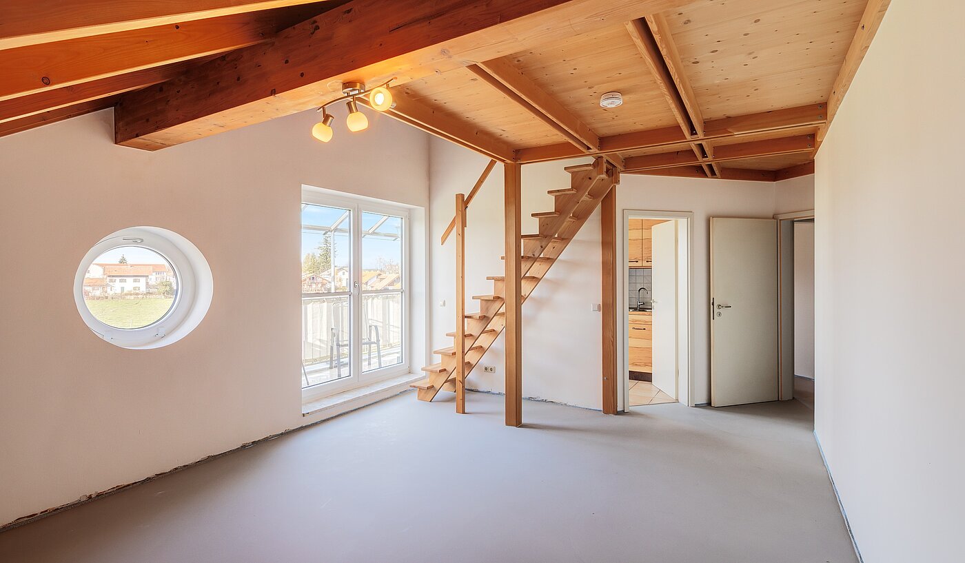 Attic Apartment with 2 room | 70314 | Wohnen