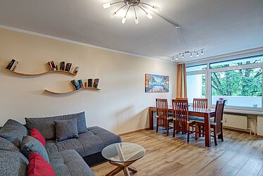 Neuaubing: Bright 4-room apartment with west-facing balcony - temporarily rented