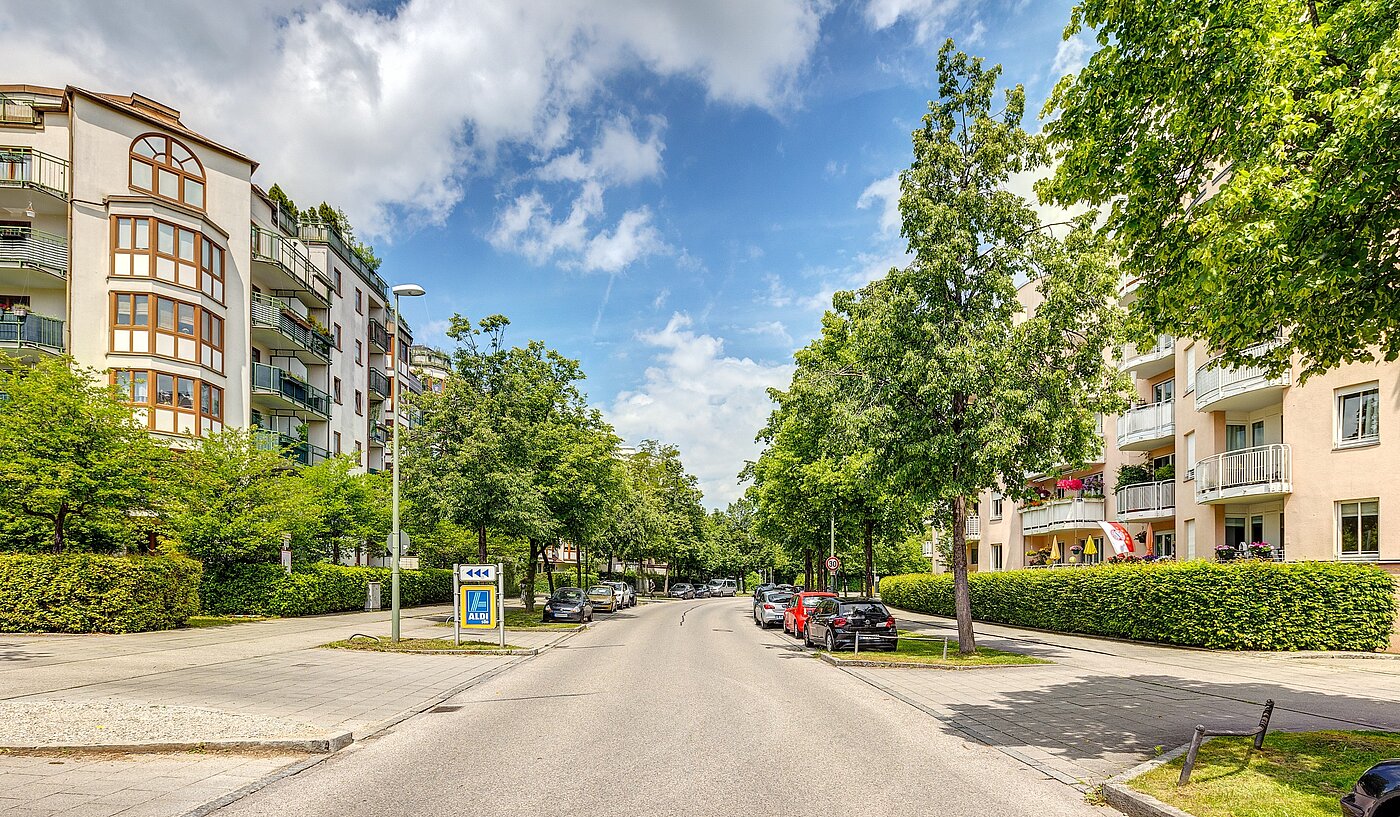 Apartment with 1 room | München-Perlach | 2204ML8 | Blick zur Straße