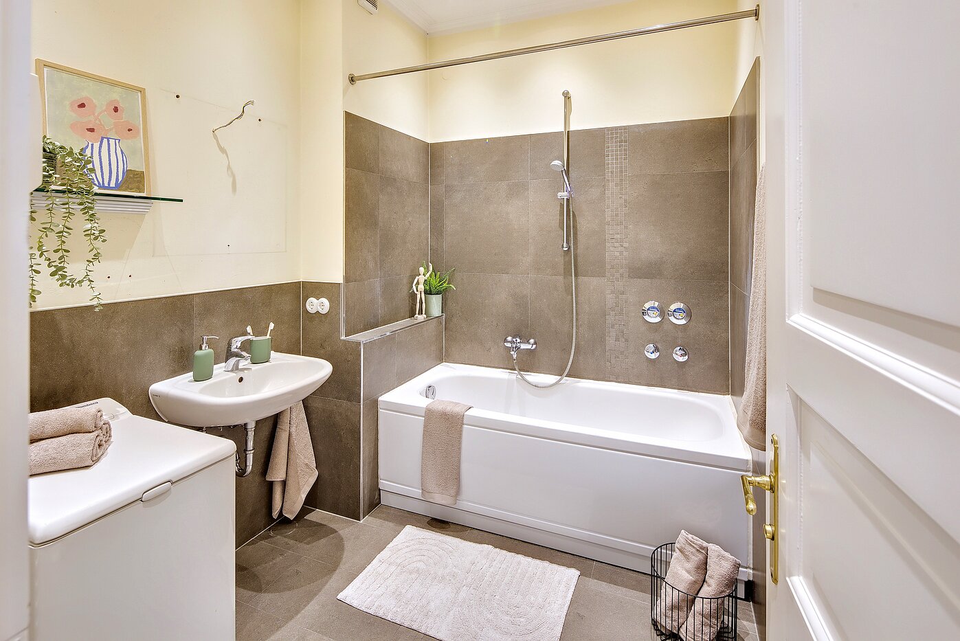 Ground floor apartment with 1 room | München-Haidhausen | 70228 | Modernes Bad mit...