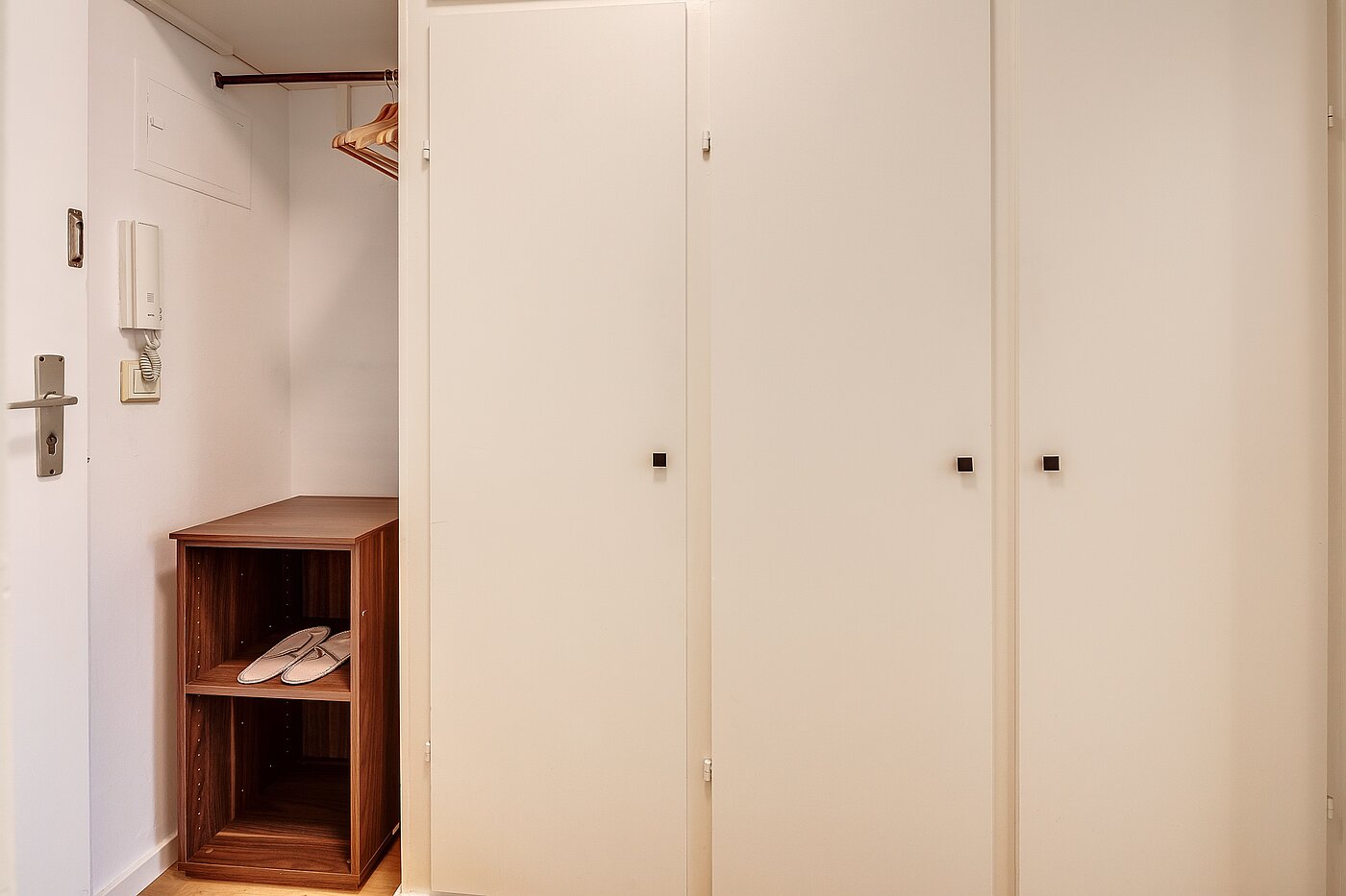 Apartment with 1 room | München-Schwabing | 70475 | ... mit Garderobe