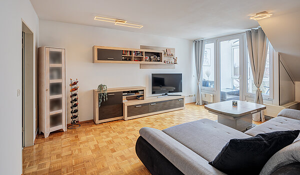 Apartment with 2 room | Poing | 70373 | Ansprechender Wohnbereich...