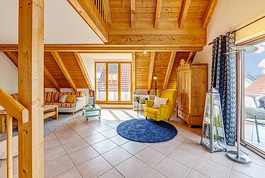 Trudering: 3.5-room penthouse duplex apartment with an ideal floor plan and a balcony—available
