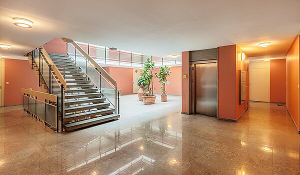 Apartment with 3.5 room | München-Bogenhausen | 703052 | Repräsentativer Entrée...