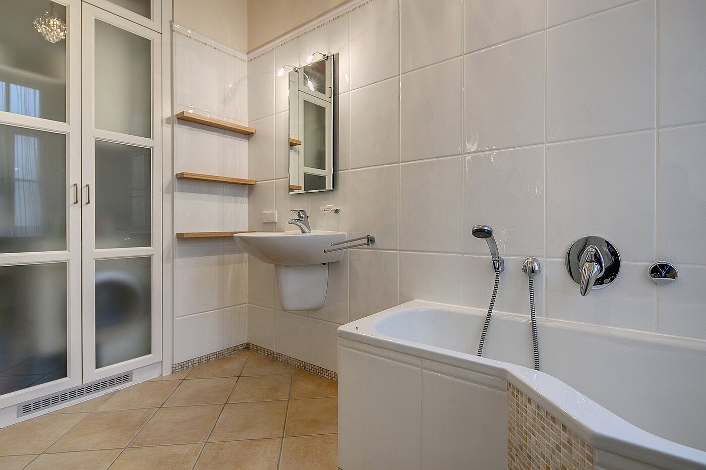 Apartment with 3 room | München-Ludwigsvorstadt | 1905ML1 | ...und Badewanne