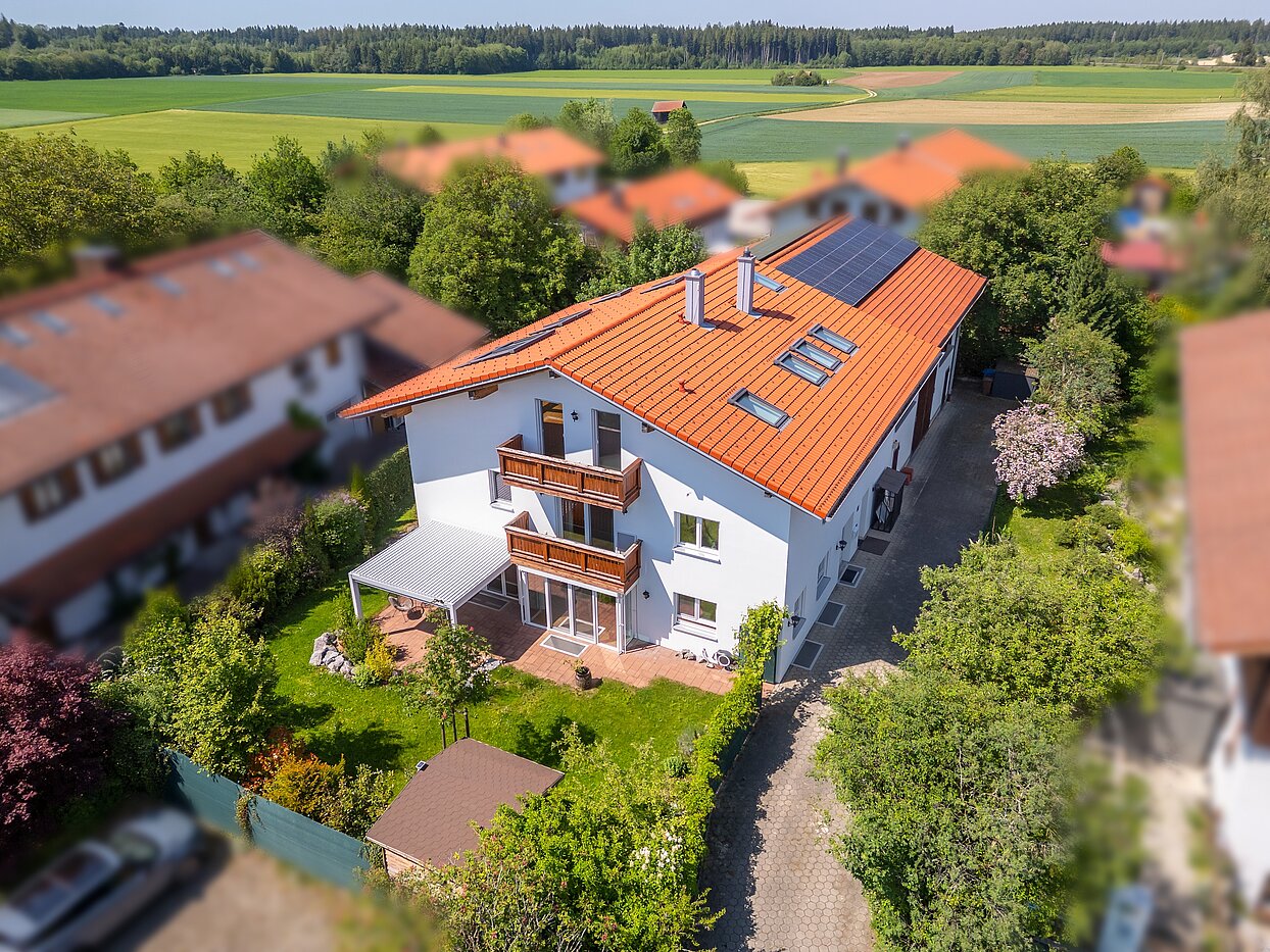 Special property with 9 room | 70406 | Luftaufnahme