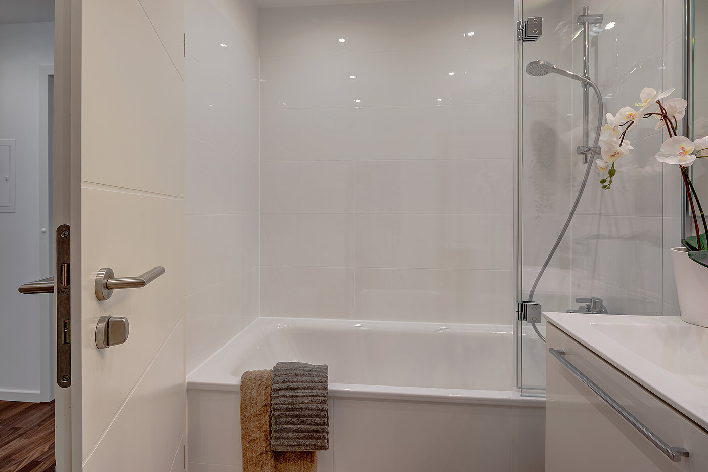 Apartment with 2 room | München-Schwabing | 70434 | ...mit Badewanne