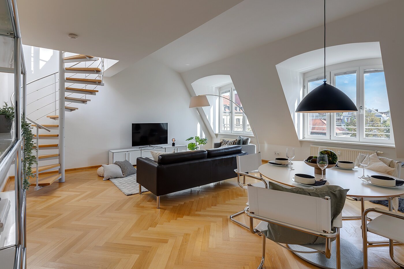 Apartment with 2 room | München-Schwabing | 2208ML2 | Großzügig