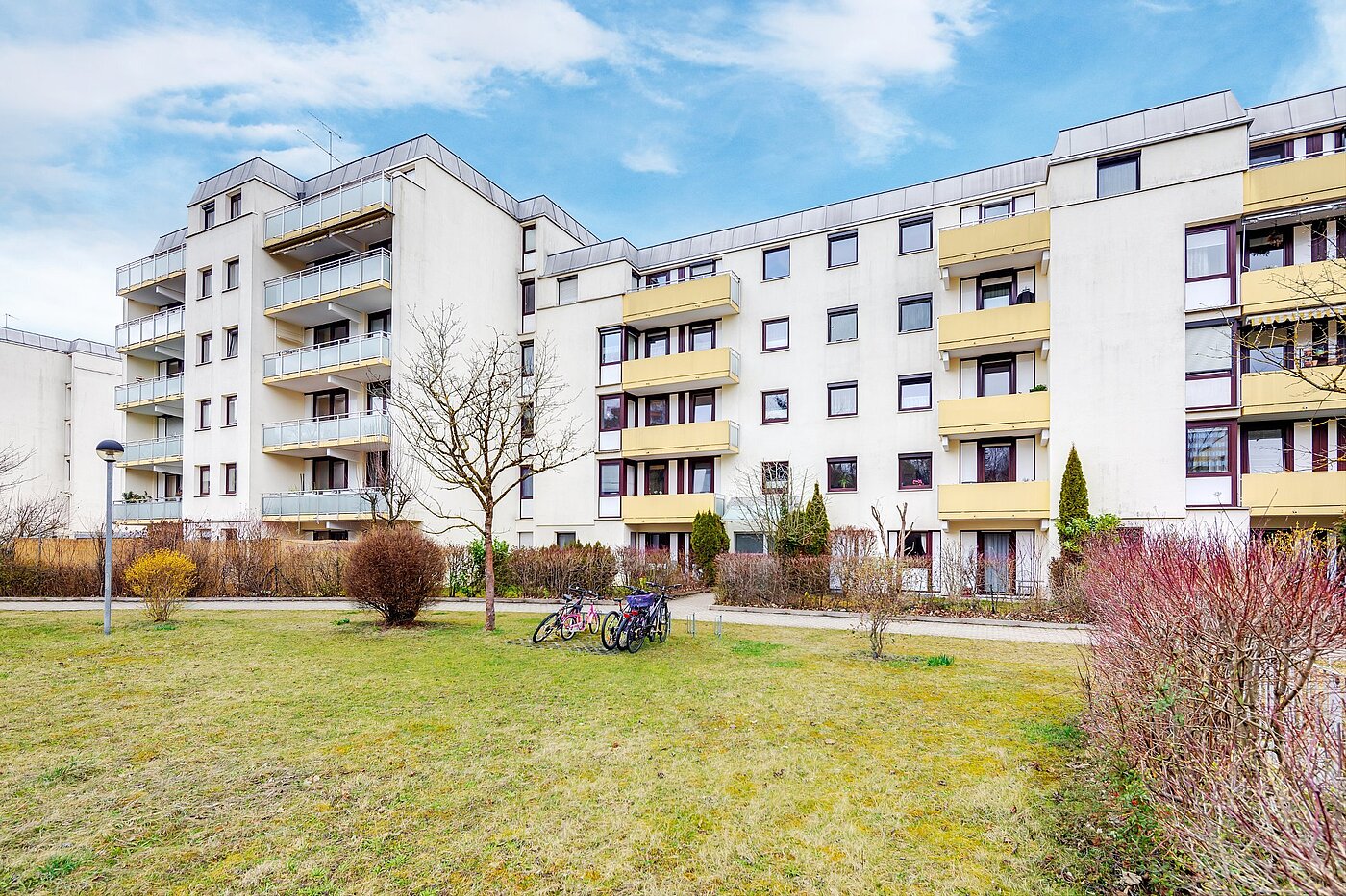 Apartment with 2 room | 2002ML7 | Wohnanlage mit...