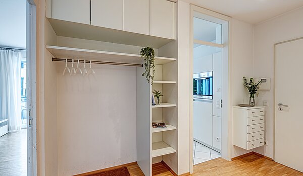 Apartment with 3 room | München-Neuhausen | 70489 | Garderobe